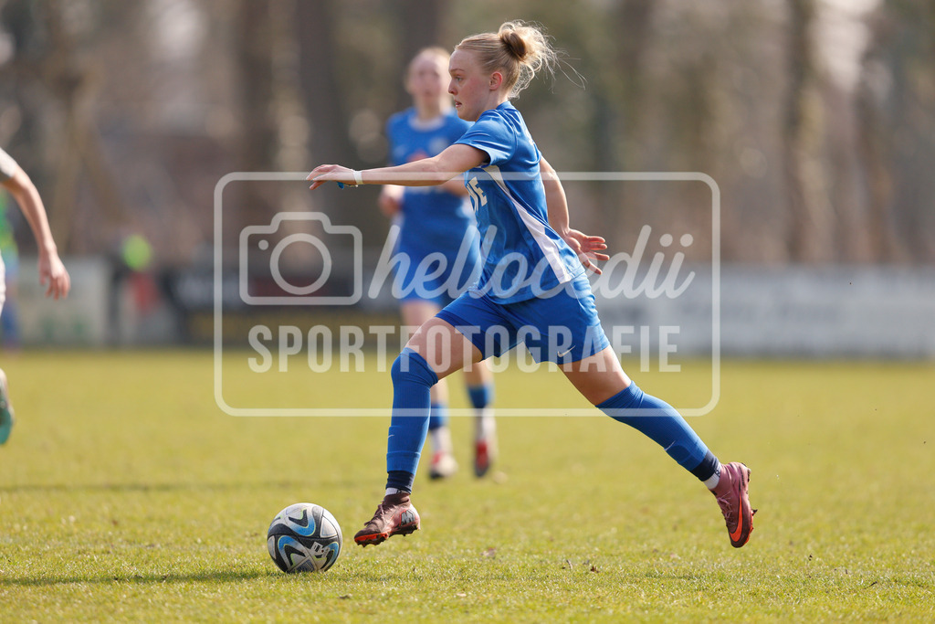 Fußball I Frauen I Saison 2025-2026 I Oberliga Niedersachsen I 15. Spieltag I SV Meppen 1912 e.v. U20 2 - BW Hollage -57 | realhellocedii - Realisiert mit Pictrs.com