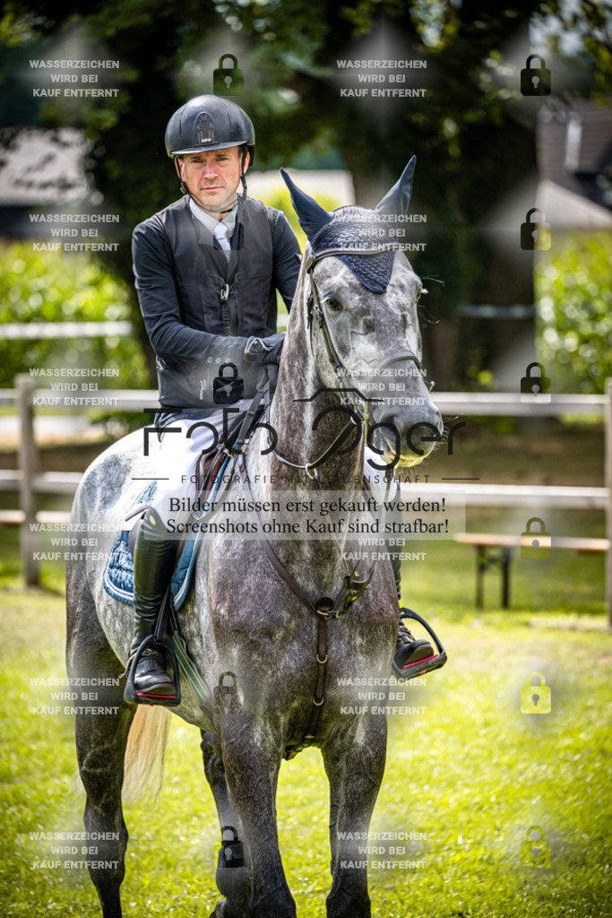 A3_2026-07 - Recke-7-0016 | Entdecke hochwertige Reitturnierfotos von Foto Oger. Professionell, emotional und authentisch – jetzt Lieblingsmomente im Shop bestellen.Deutschlandweite Turnierfotografie. - Realisiert mit Pictrs.com