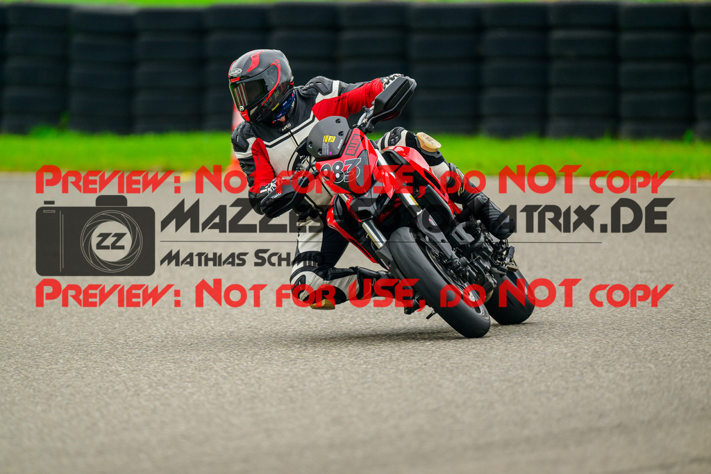 MaZZes_Fotomatrix_20241003_6007705_3587 | GELB