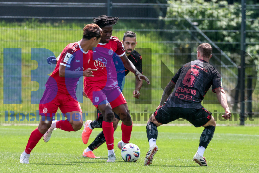 SES_ESSFKO20250712-15 | bond - Realisiert mit Pictrs.com