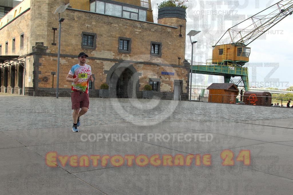 250920_1534_EV4_9196 | Sportfotografie im Rhein-Sieg Kreis, Köln, Bonn, NRW, Rheinland Pfalz, Hessen, etc. Unser Tätigkeitsfeld umfasst den Laufsport vom Volkslauf über den Marathon, Duathlon, Triathon bis zum Ultralauf wie Kölnpfad Ultra oder Schindertrail.