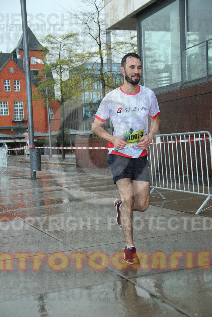 220917_1537_EX1_5822 | Sportfotografie im Rhein-Sieg Kreis, Köln, Bonn, NRW, Rheinland Pfalz, Hessen, etc. Unser Tätigkeitsfeld umfasst den Laufsport vom Volkslauf über den Marathon, Duathlon, Triathon bis zum Ultralauf wie Kölnpfad Ultra oder Schindertrail.
