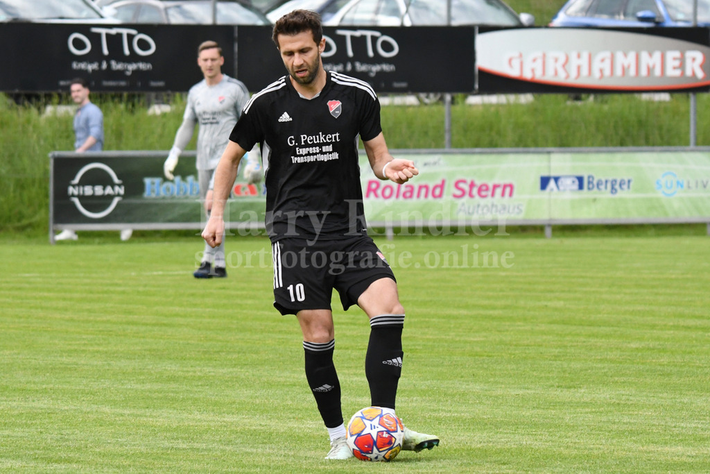TSV Seebach : SpVgg GW Deggendorf vom 09.05.2025 | Christoph Beck (Kapitän TSV Seebach) - Realisiert mit Pictrs.com