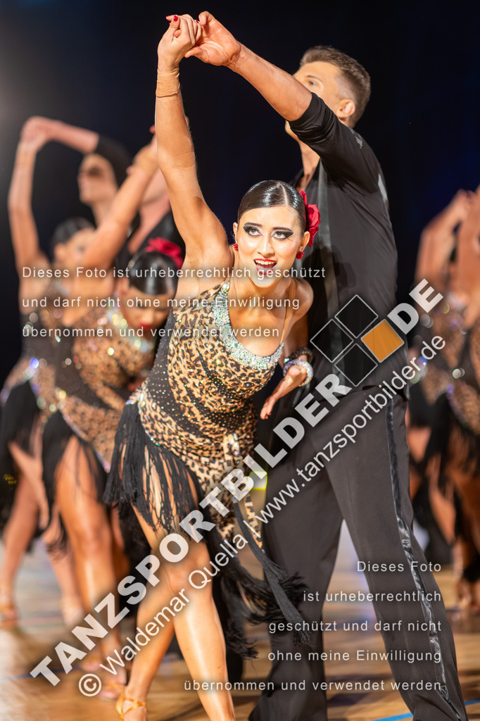 20260322-00261 | Hier finden Sie Tanz Bilder vom Latein und Standard Formationen tanzen. Sportbilder vom Tanzsport. Schöne Fotos und von Weltmeisterschaft, Europameisterschaft, Bundesliga, Regionalliga, Oberliga und Landesliga sowie von GOC Stuttgart, DanceComp, WM Bremen