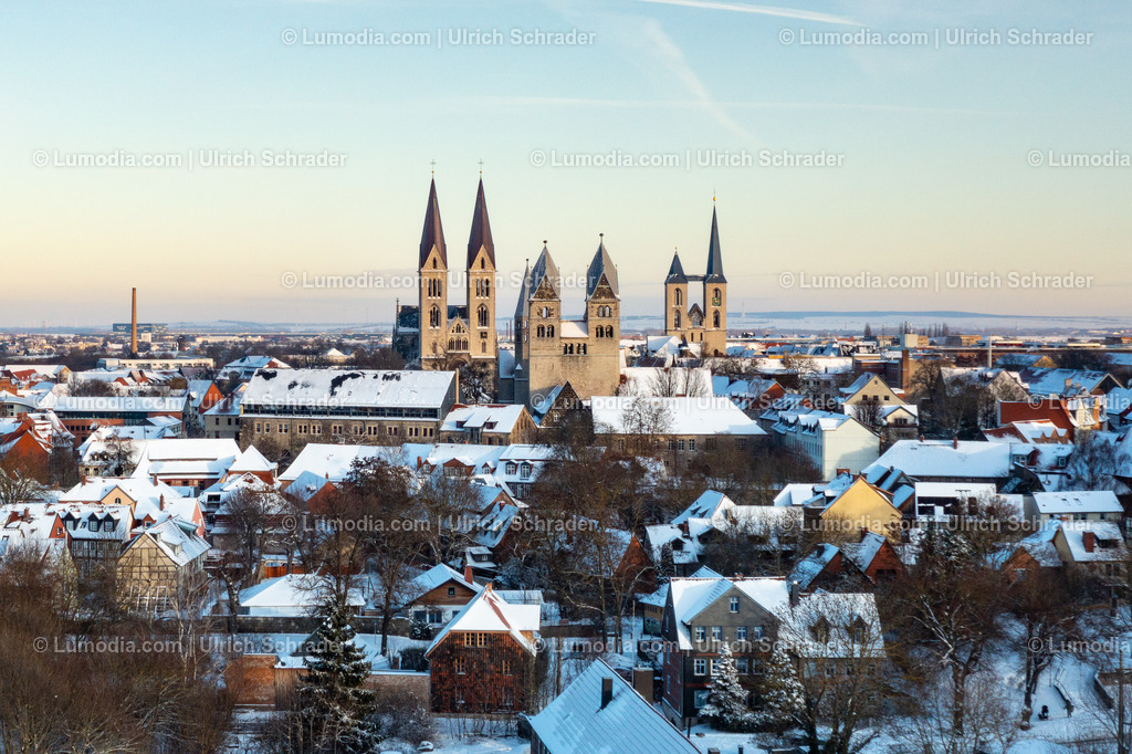 10049-52178 - Halberstadt im Winter | Stockfoto und Bilderpool mit Bildmaterial aus Deutschland, dem Harz, Halberstadt, Quedlinburg, Wernigerode und weltweit. Qualitativ hochwertige und professionelle Fotos anschauen und kaufen. - Realisiert mit Pictrs.com
