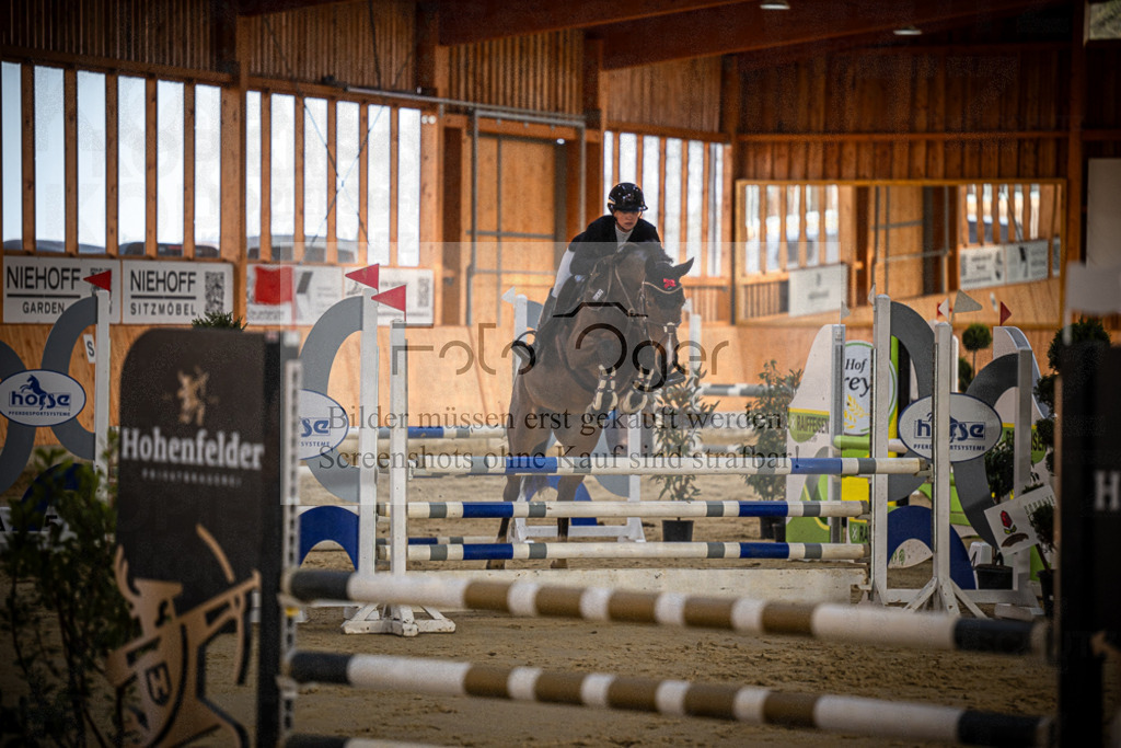 DOS_0605 | Entdecke hochwertige Reitturnierfotos von Foto Oger. Professionell, emotional und authentisch – jetzt Lieblingsmomente im Shop bestellen.Deutschlandweite Turnierfotografie. - Realisiert mit Pictrs.com