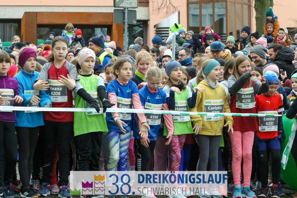 400m AOK Junior Cup | 3 Koenigslauf 2024 400m AOK Junior Cup - Realisiert mit Pictrs.com