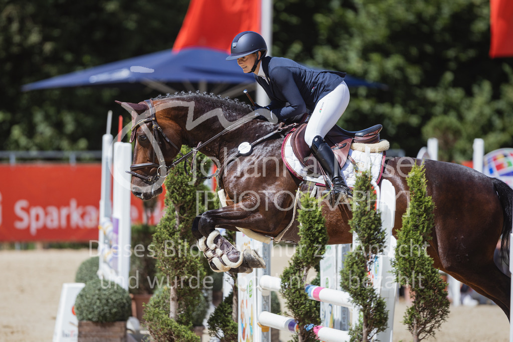 220728_BHO_BronzeTour_L-Stil_1-354 | Deine schönsten Turniermomente als professionelle Fotos! Entdecke hochwertige Pferdesport-Fotografie im Online-Shop. Jetzt Fotos finden & bestellen!