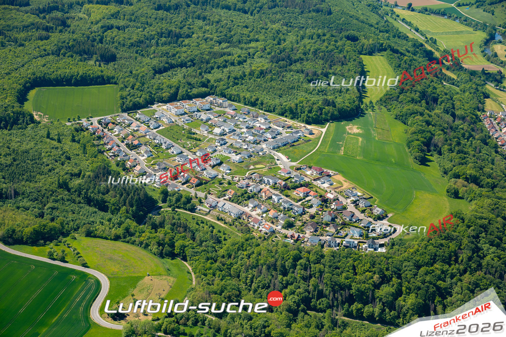 Luftaufnahme von Forchtenberg - Die Luftaufnahme wurde 2025 vom UL-Flugzeug heraus erstellt ( keine Drohne ) - Hochauflösende Luftaufnahme - für professionelle Ausdrucke geeignet. Die Geschenkidee !Mit Lizenz und Bildrechte bestellbar