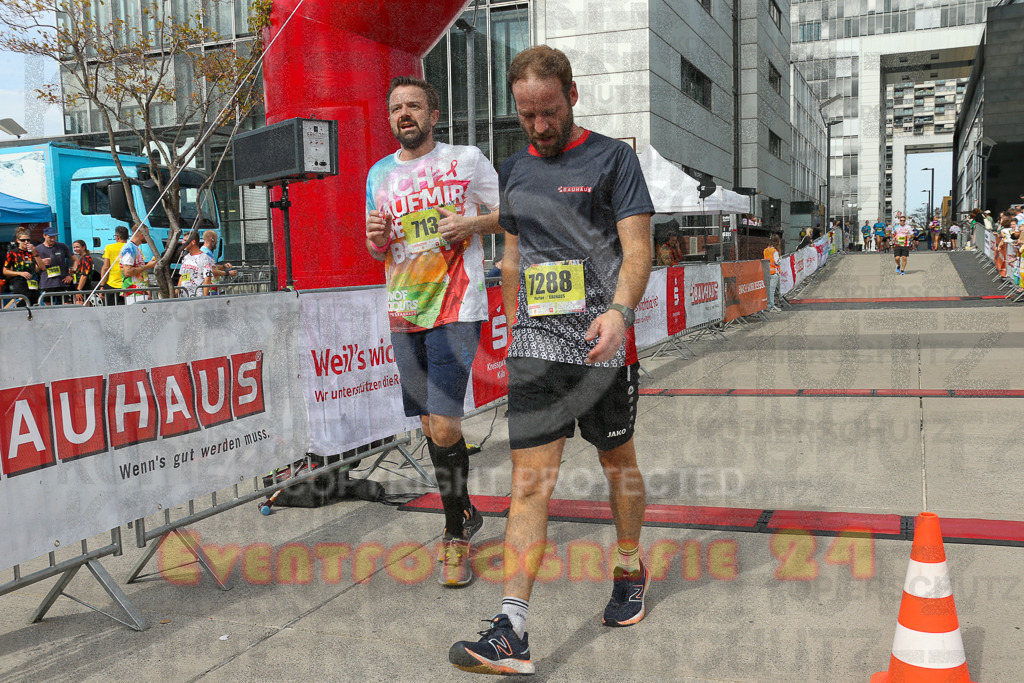 250920_1328_EX1_4822 | Sportfotografie im Rhein-Sieg Kreis, Köln, Bonn, NRW, Rheinland Pfalz, Hessen, etc. Unser Tätigkeitsfeld umfasst den Laufsport vom Volkslauf über den Marathon, Duathlon, Triathon bis zum Ultralauf wie Kölnpfad Ultra oder Schindertrail.