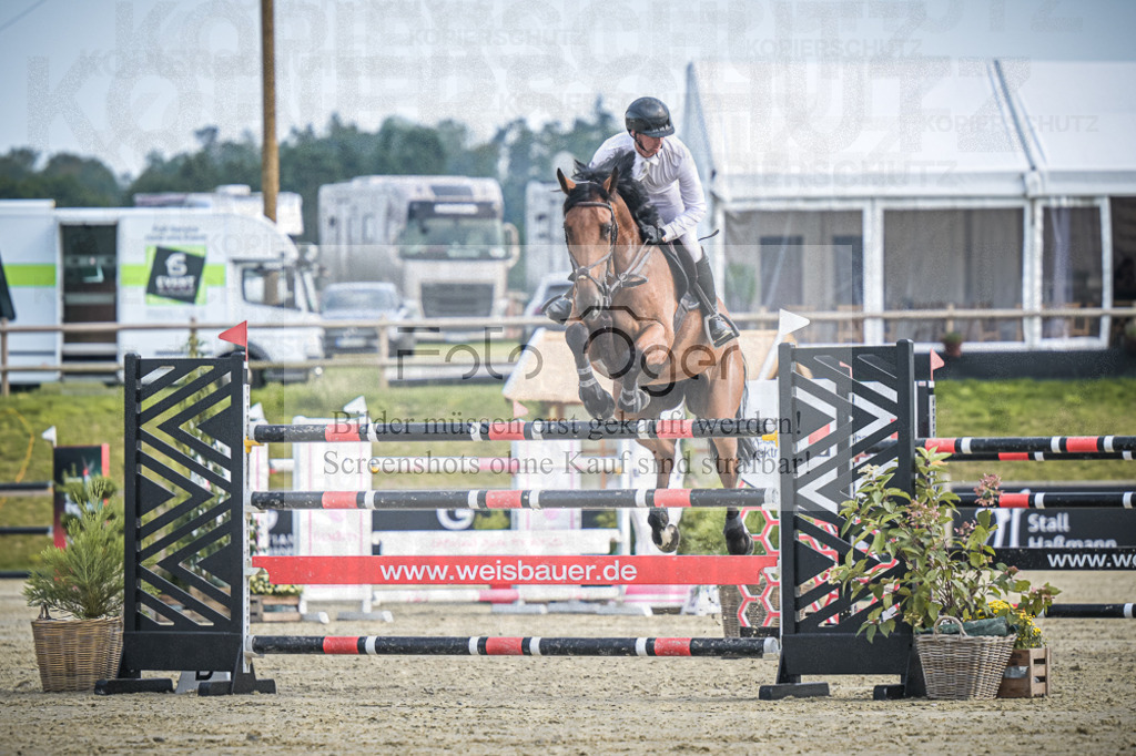 DOS_0198 | Entdecke hochwertige Reitturnierfotos von Foto Oger. Professionell, emotional und authentisch – jetzt Lieblingsmomente im Shop bestellen.Deutschlandweite Turnierfotografie. - Realisiert mit Pictrs.com