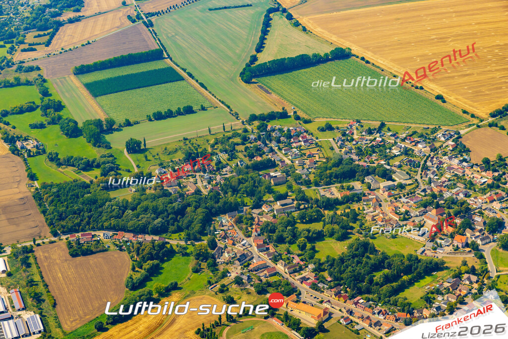 Neue Luftbildaufnahme der Stadt Obhausen - Das Luftbild wurde 2025 vom UL-Flugzeug heraus erstellt ( keine Drohnenaufnahme ) - Hochauflösende Luftaufnahme - für Wandbilder und großformatige Ausdrucke geeignet. Das besondere Geschenk!Hier alle&nbsp;Infos zur Lizenzierung der LuftaufnahmeWir fliegen auch dieses Jahr wieder in Ihre Region um Luftbilder zu erstellen.- Luftbild anfragen