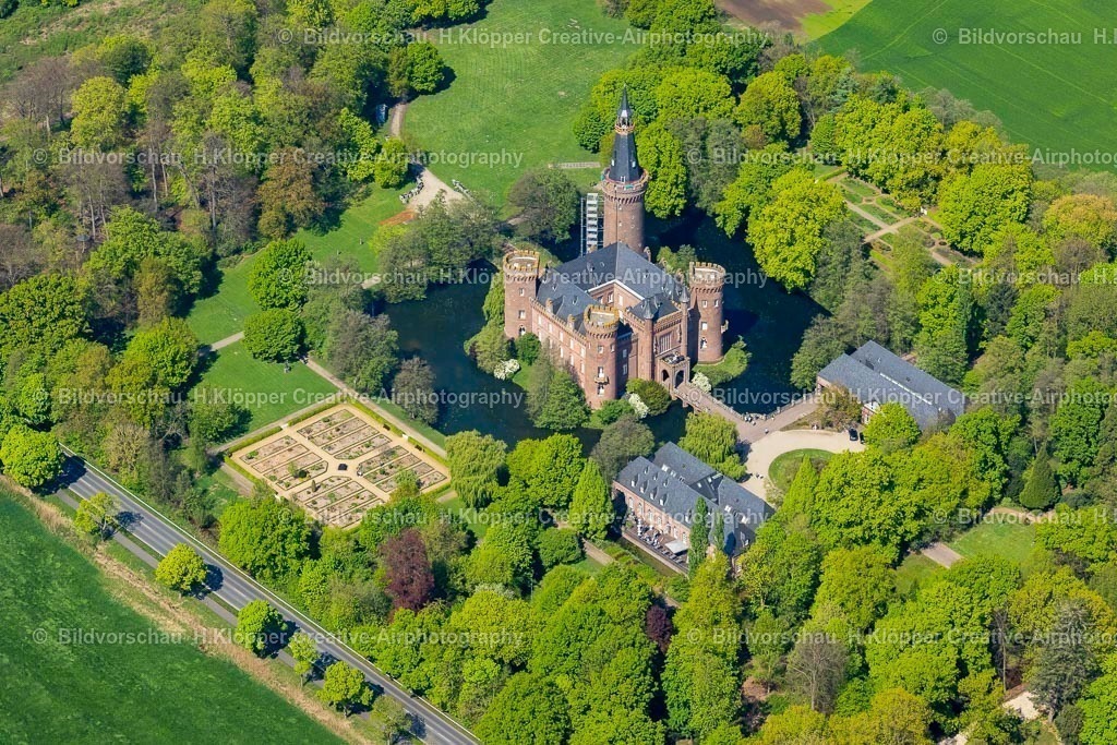 Luftbild Bedburg-Hau-1521 | Luftbildfotografie , Luftbild Schloss Moyland Bedburg-Hau - Realisiert mit Pictrs.com