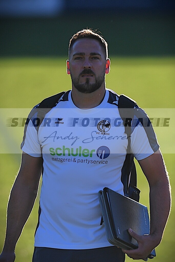 aD5S_8608a | Kaufen Sie Sportbilder im Onlineshop von Andy Scherrer Sportfotografie. Faszinierende Bilder von Sportevents aus der ganzen Schweiz. Fussball, Frauenfussball, Unihockey, Handball, Schwingen und weiteren Sportarten. - Realisiert mit Pictrs.com