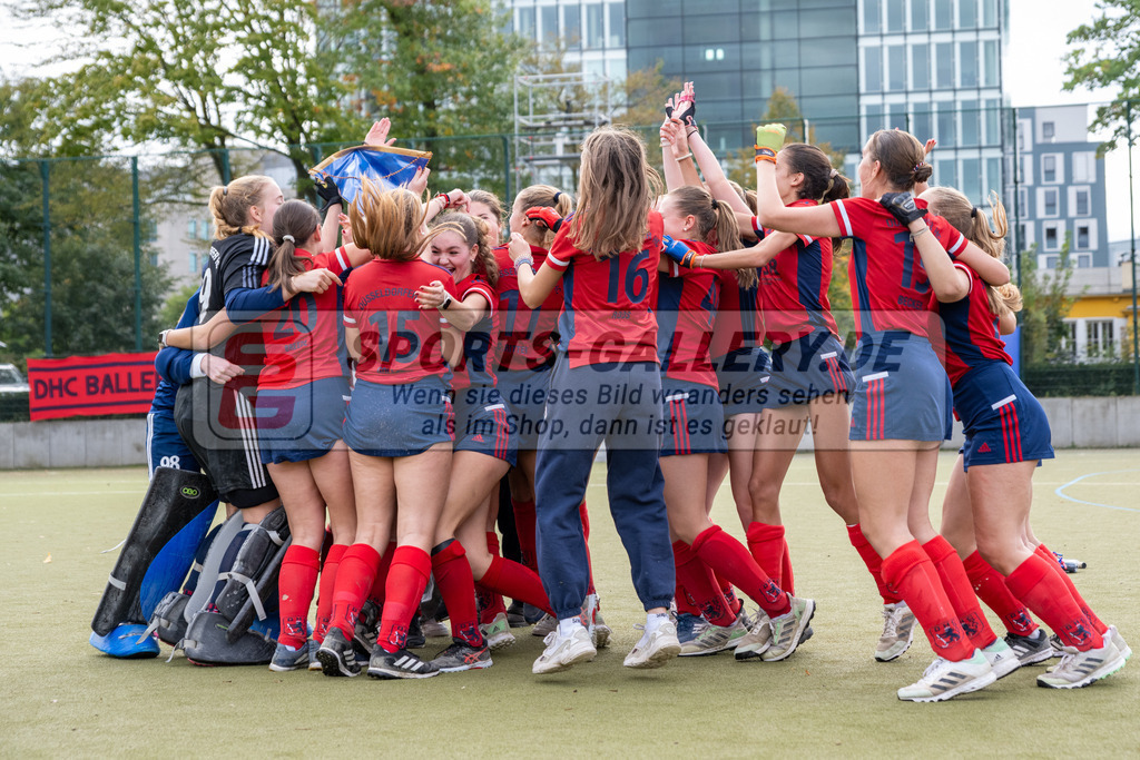 SFE_20231022_0223 | Deutsche Meisterschaft Weibliche U16 Finale Uhlenhorst Mülheim - Düsseldorfer HC am 22.10.2023 in Köln (Düsseldorfer Hockeyclub 1905 e.V.), Photo: Stephan Fehrmann 2023 (Sports-Gallery)