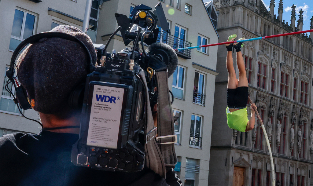 top-top.de 240913-011 | Foto, Video, Fotografie, Videografie, Fotobox, DJ, Discjockey, Musik, Musikbox, Veranstaltung, Photobooth, Amazon, Ebay, Buchtipp, Bestseller, Autor, Verlag, Buch, Wesel, Hamminkeln, NRW, Dinslaken, Rees, Drohne, Hochzeit, Party, Fotobox, Wesel, Fotograf