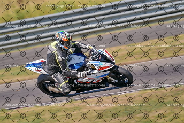 26bt05-0333 | markuskiefer.com - Realisiert mit Pictrs.com