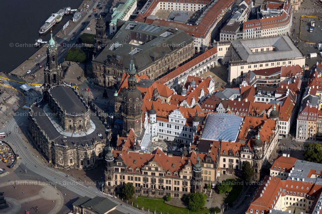 4060882 | DRESDEN 07.09.2021 Schloss " Residenzschloss Dresden " am Taschenberg in Dresden im Bundesland Sachsen, Deutschland. // Palace " Residenzschloss Dresden " on Taschenberg in Dresden in the state Saxony, Germany. Foto: Gerhard Launer