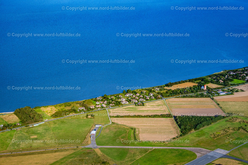 Sylt_Keitum_Klentertal_ELS_0992130825 | KEITUM 13.08.2025 Ortsansicht an der Meeres-Küste im Ortsteil Klentertal in Keitum auf der Insel Sylt im Bundesland Schleswig-Holstein, Deutschland. // Town view on the sea coast in the district Klentertal in Keitum on the island Sylt in the state Schleswig-Holstein, Germany. Foto: Martin Elsen