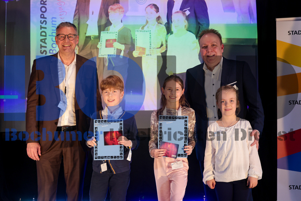 SEB_BOCSPO120240313-49 | bond - Realisiert mit Pictrs.com