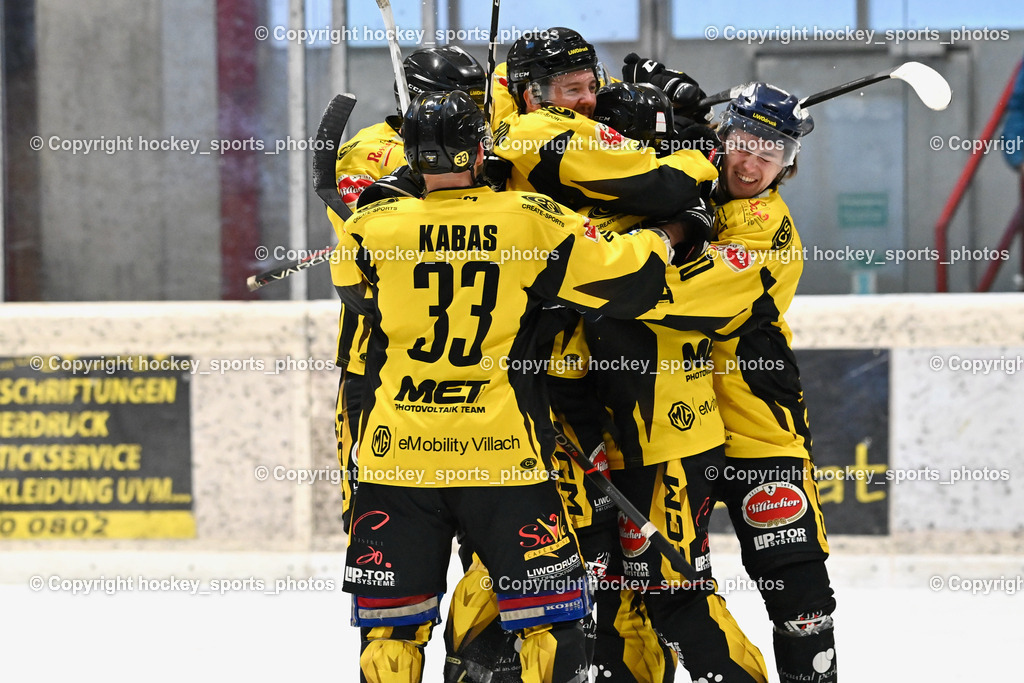 EC Hornets Spittal vs. USC Piraten Velden 18.2.2024 | #33 Kabas Michael EC Hornets Spittal, #10 Ortner Philipp EC Hornets Spittal, EC Hornets Spittal vs. USC Piraten Velden 18.2.2024, EC Hornets Spittal vs. USC Piraten Velden 18.2.2024 am 18.02.2024 in Spittal an der Drau (Eissportzentrum Spittal), Austria, (Photo by Bernd Stefan)