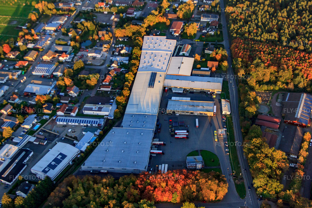 Luftbild: Hubert Eichenlaub Transporte und Spedition GmbH in Herxheim bei Landau im Bundesland Rheinland-Pfalz in Deutschland. Foto: IMG_60709.jpg vom 24.10.2013 durch Werner Riehm/FLY-FOTO.deHubert Eichenlaub Transporte und Spedition GmbH