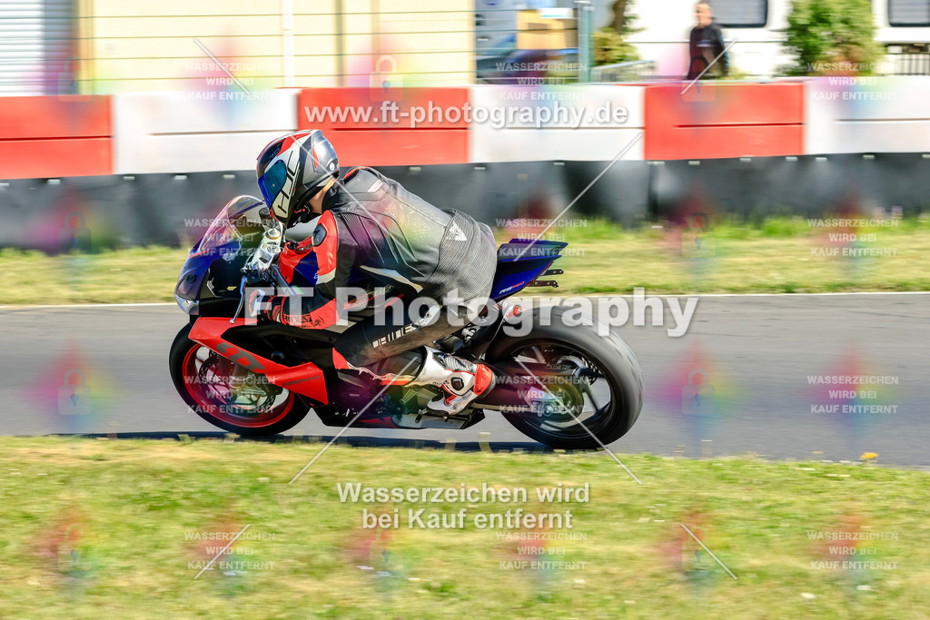 _OTO1592 | Hier findet Ihr Bilder von Touristenfahrten auf der Nürburgring Nordschleife oder von anderen Veranstaltungen die ich besucht habe. Viel Spass beim Durch Schauen 