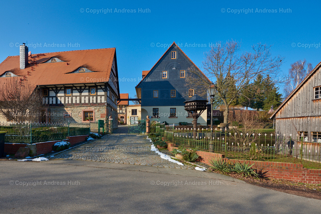Der denkmalgeschützte Vierseitenhof _Denkmalhof Franken_ mit Schaubackstube | Bedeutsame Landschaften Deutschlands - Realisiert mit Pictrs.com
