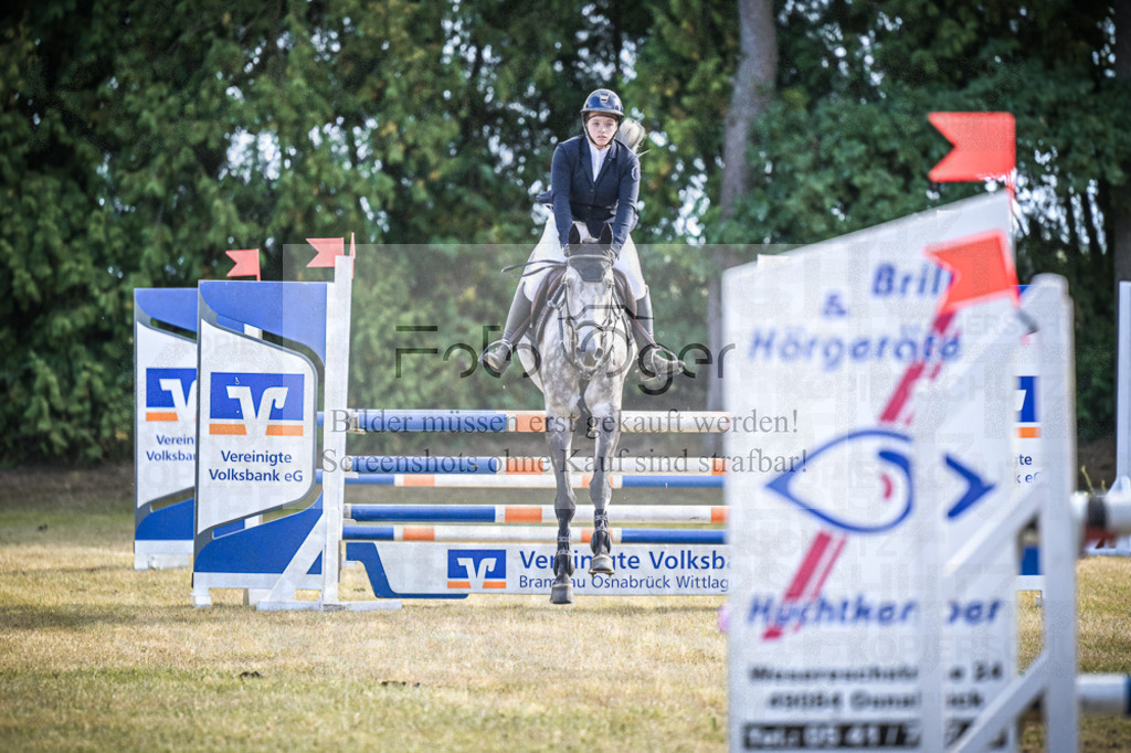 DOS_0682 | Entdecke hochwertige Reitturnierfotos von Foto Oger. Professionell, emotional und authentisch – jetzt Lieblingsmomente im Shop bestellen.Deutschlandweite Turnierfotografie. - Realisiert mit Pictrs.com