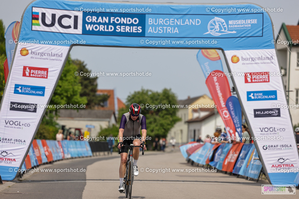 VJ__9445 | Neusiedlersee Radmarathon 2026@sportshot_your_pictrs #yourpictures#roadtowm2029 #nrm #neusiedlerseeradmarathon #neusiedlersee #neusiedlerseetourismus #burgenland #mörbisch #nrm26 #burgenlandtourismus #voglundco #poweredbyburgenlandtourismus #radsport #rad #marathon #ucigranfondo #visitburgenland #ucigranfondoworldseries