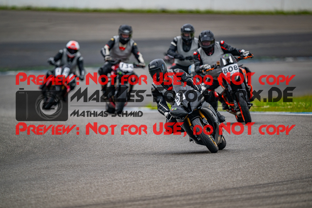 MaZZes_FotoMatrix_240701_6007705_9361 | INST