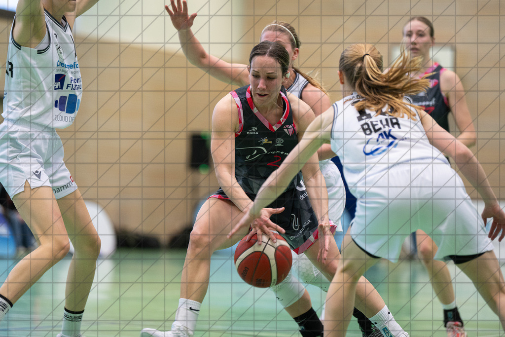2. DBBL PlayOff 24/25 | 06.04.2025 | BBC OS vs. Dillingen Diamonds | 1/8-Finale, 1. Spiel | 2. DBBL PlayOff 24/25 | 06.04.2025 | BBC OS vs. Dillingen Diamonds | 1/8-Finale, 1. Spiel  - - - - - CREDIT, www.bullenfotos.de, Martin König, Hörner Weg 40, D-49078 Osnabrück, +4917663732967, Nutzung und Weitergabe nur zu den vereinbarten Zwecken. Presseanfragen an Urheber. Alle Rechte beim Urheber. - - - - - - Realisiert mit Pictrs.com