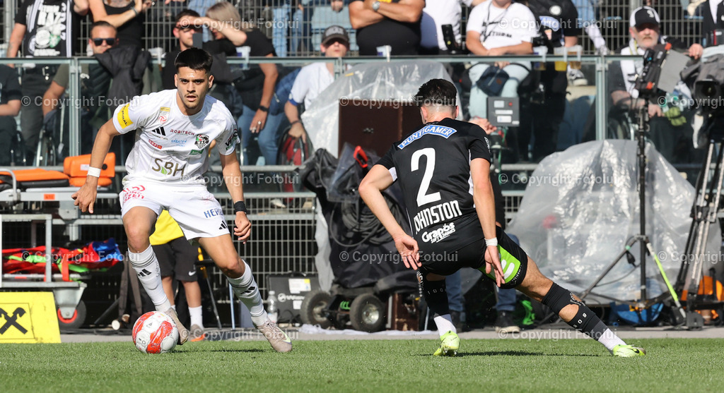A_LUI_240525_10 | SOORT FUSSBALL ADMIRAL BUNDESLIGA STURM GRAZ -RZ PELLETS WAC 24.05.2025 IM BILD: MAX JOHNSTON (STURMGRAZ) UND DEJAN ZUKIC(WAC) FOTO: FOTOLUI/MW