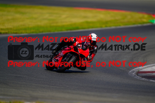 MaZZes_FotoMatrix_240725_6007705_9982 | ROT