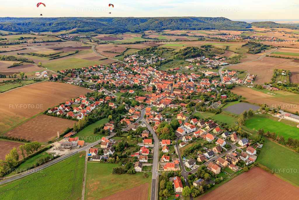 Luftbild: Ortsansicht von Südosten im Ortsteil Westheim in Knetzgau im Bundesland Bayern in Deutschland. Foto: IMG_111146.jpg vom 09.09.2018 durch Werner Riehm/FLY-FOTO.de
