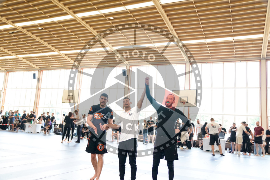 20240608PBB01061 | Fighters compete during the ILLCS VII summer edition luna livre competition in Hannover, Germany, on June 8, 2024.