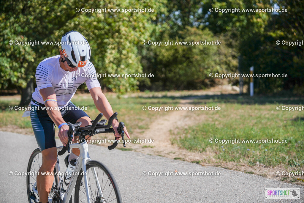 DSC02308 | Vienna Triathlon 2024                                        P3 Event                                                             #yourpictrs #sportshot_your_pictrs                 @Sportshotphotography                                     Photo Credit: www.sportshot.de