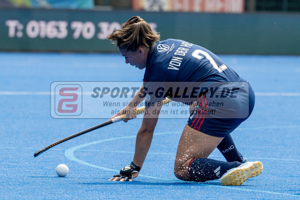 Final4_20250531-1202-Z09_2309 | Krefeld, Deutschland, 31.05.2025:  Feldhockey Final4 2025 – „Deutsche Feldhockey-Meisterschaften 2025“ im Gerd-Wellen-Hockeyanlage am 31.05.2025 in Krefeld, Deutschland. (Foto von Kramhöller/Fehrmann/Kaste)Krefeld, Germany, 31.05.2025: Feldhockey Final4 2025 – „Deutsche Feldhockey-Meisterschaften 2025“ in Gerd-Wellen-Hockeyanlage at 31.05.2025 in Krefeld, Deutschland. (Foto from Kramhöller/Fehrmann/Kaste)
