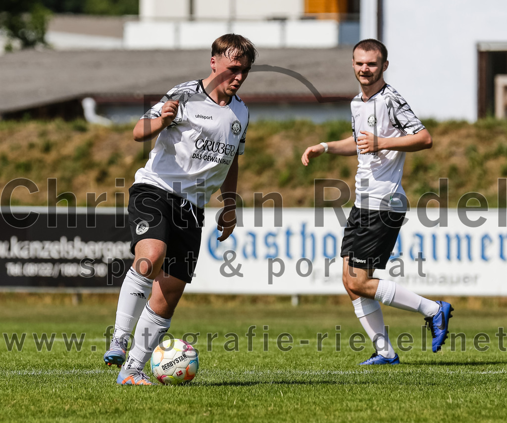2023-07-09_020_FC_Moosinning_II_gegen_FC_Herzogstadt | Moosinning, Deutschland, 09.07.2023:
Fußball, Kreisliga 2023 / 2024, Testspiel, FC Moosinning II gegen FC Herzogstadt, Endergebnis: 2:1

Foto: Christian Riedel / fotografie-riedel.net