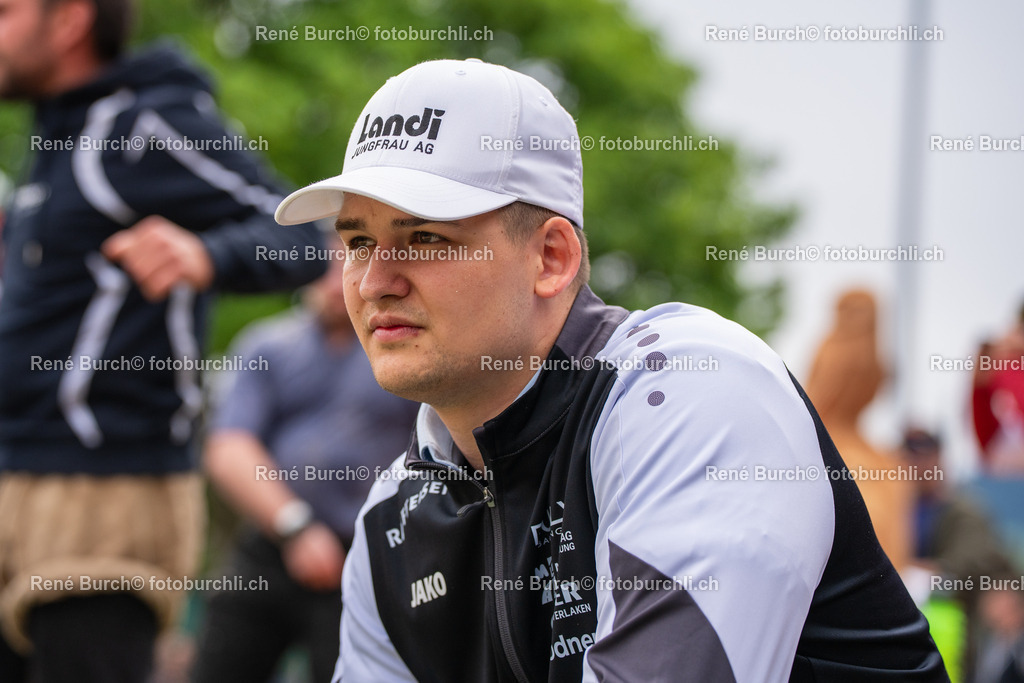 BUR01989 | René Burch leidenschaftlicher Fotograf aus Kerns in Obwalden.  Hier finden sie Sport, Landschaft und Natur Fotografie.
 - Realisiert mit Pictrs.com