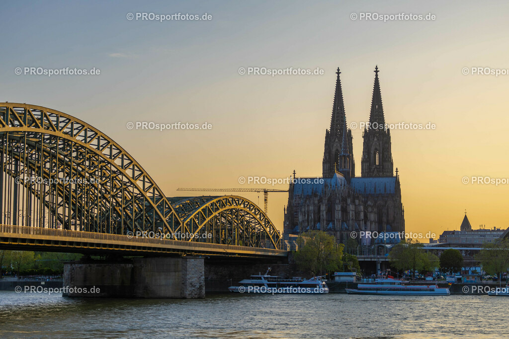 16. OBI Nachtlauf des ASV Koeln; Koeln, 17.05.23 | Impressionen vom 16. OBI Nachtlauf des ASV Koeln am 17.05.23 an Rheinpromenade und Tanzbrunnen in Koeln (Deutschland). Foto: BEAUTIFUL SPORTS/Ulrich Fassbender