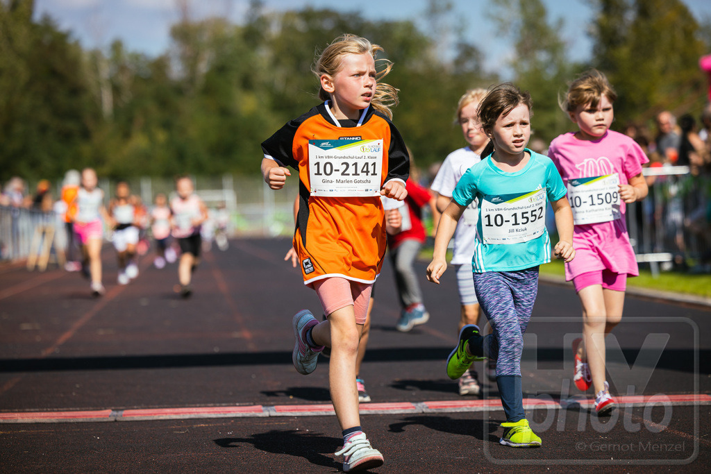 16. Hoywoj-CityLauf im Sportforum Hoyerswerda - 16.09.2023 | 1km VBH-Grundschul-Lauf 2. Klassen - Realisiert mit Pictrs.com
