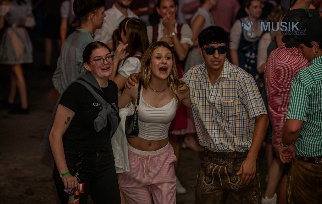 DSC_3979 | "Fussifoto.com – Ihr Ansprechpartner für hochwertige Fotografie! Entdecken Sie kreative Bilder und professionelle Dienstleistungen. Kontaktieren Sie uns für Ihre Projekte!"