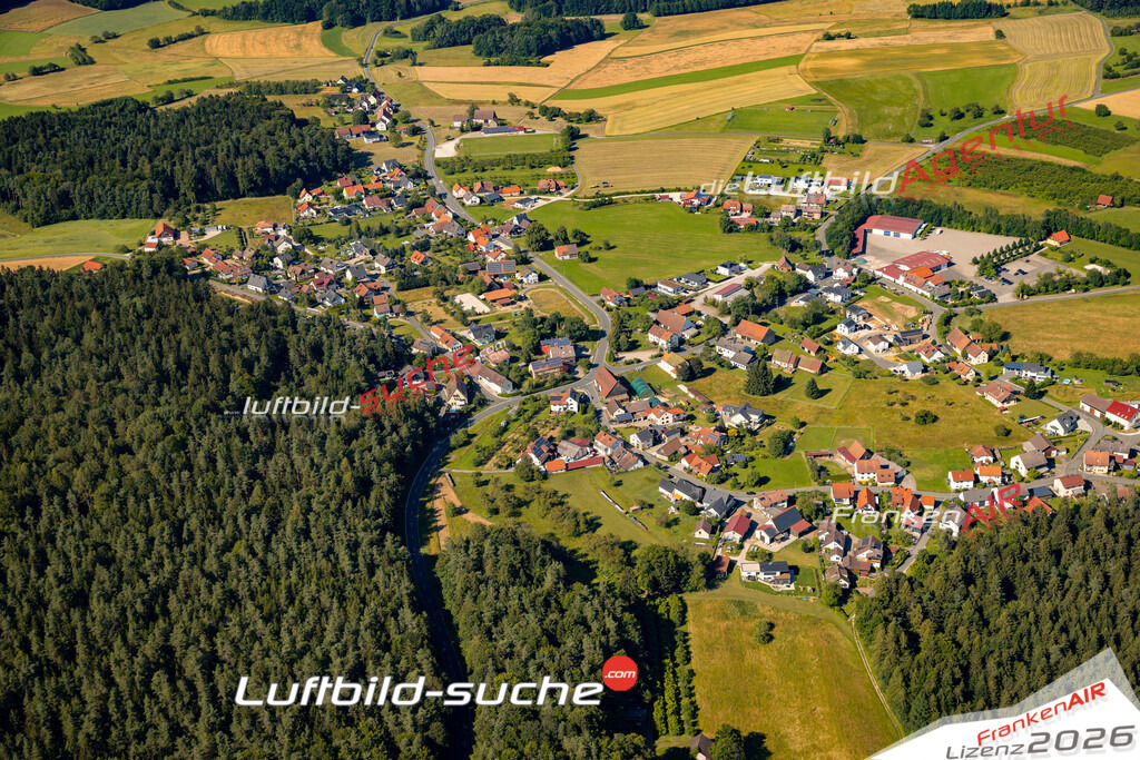 Das Luftbild zeigt : Geschwand Obertrubach - Die Luftaufnahme wurde 2024 vom UL-Flugzeug aus erstellt ( keine Drohne ) - Hochauflösende Luftaufnahme - Für grossformatige Ausdrucke geeignet. Die Geschenkidee !Mit Lizenz und Bildrechte bestellbar
