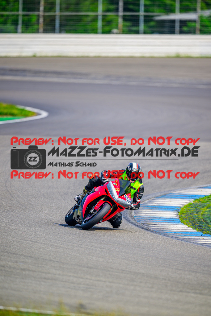 MaZZes_Fotomatrix_20250610_6007705_8431 | GELB