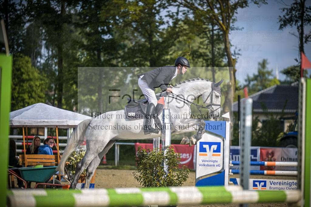 DOS_5542 | Entdecke hochwertige Reitturnierfotos von Foto Oger. Professionell, emotional und authentisch – jetzt Lieblingsmomente im Shop bestellen.Deutschlandweite Turnierfotografie. - Realisiert mit Pictrs.com