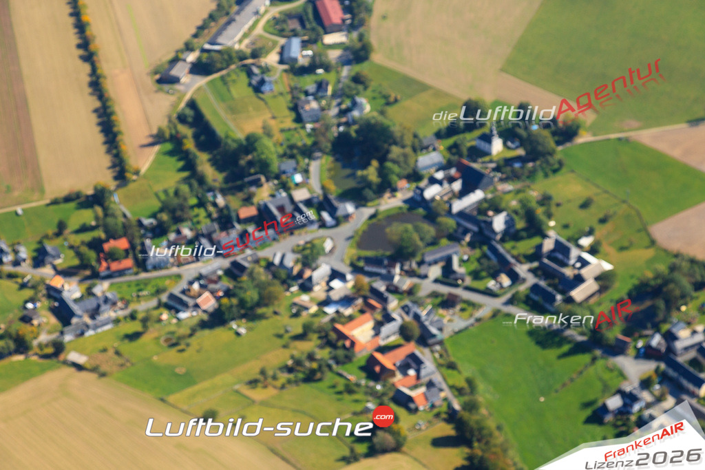 Die Luftaufnahme Altengesees - Remptendorf wurde vom UL-Flugzeug (keine Drohne) aus fotografiert.Hohe Druck- Auflösung-die Geschenkidee!