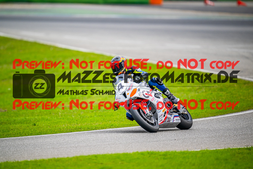 MaZZes_FotoMatrix_220924_6978 | PRO SUPERSTOCK