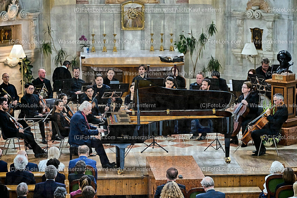 ALP0349_XXXIX_Chopin-Festival_Camerata Mozartiana_Olejniczak Janusz | (C)FotoLois.com, Alois Spandl, XXXIX. internationales CHOPIN-Festival in der Kartause Gaming, Eröffnungskonzert in der Kartausenkirche mit Janusz Olejniczak (Klavier), Camerata Marzatiana unter Daniel Auner, Johanna Doderer (Komponistin), Natalia Rehling (Klavier), Ingolf Wunder (Klavier), Fr 4. August 2023.