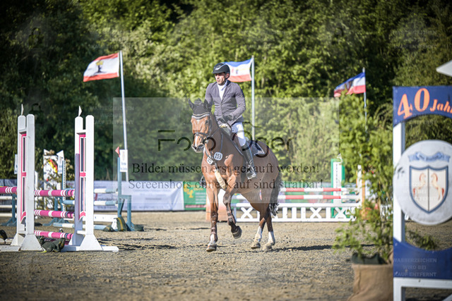 DOS_6131 | Entdecke hochwertige Reitturnierfotos von Foto Oger. Professionell, emotional und authentisch – jetzt Lieblingsmomente im Shop bestellen. - Realized with Pictrs.com